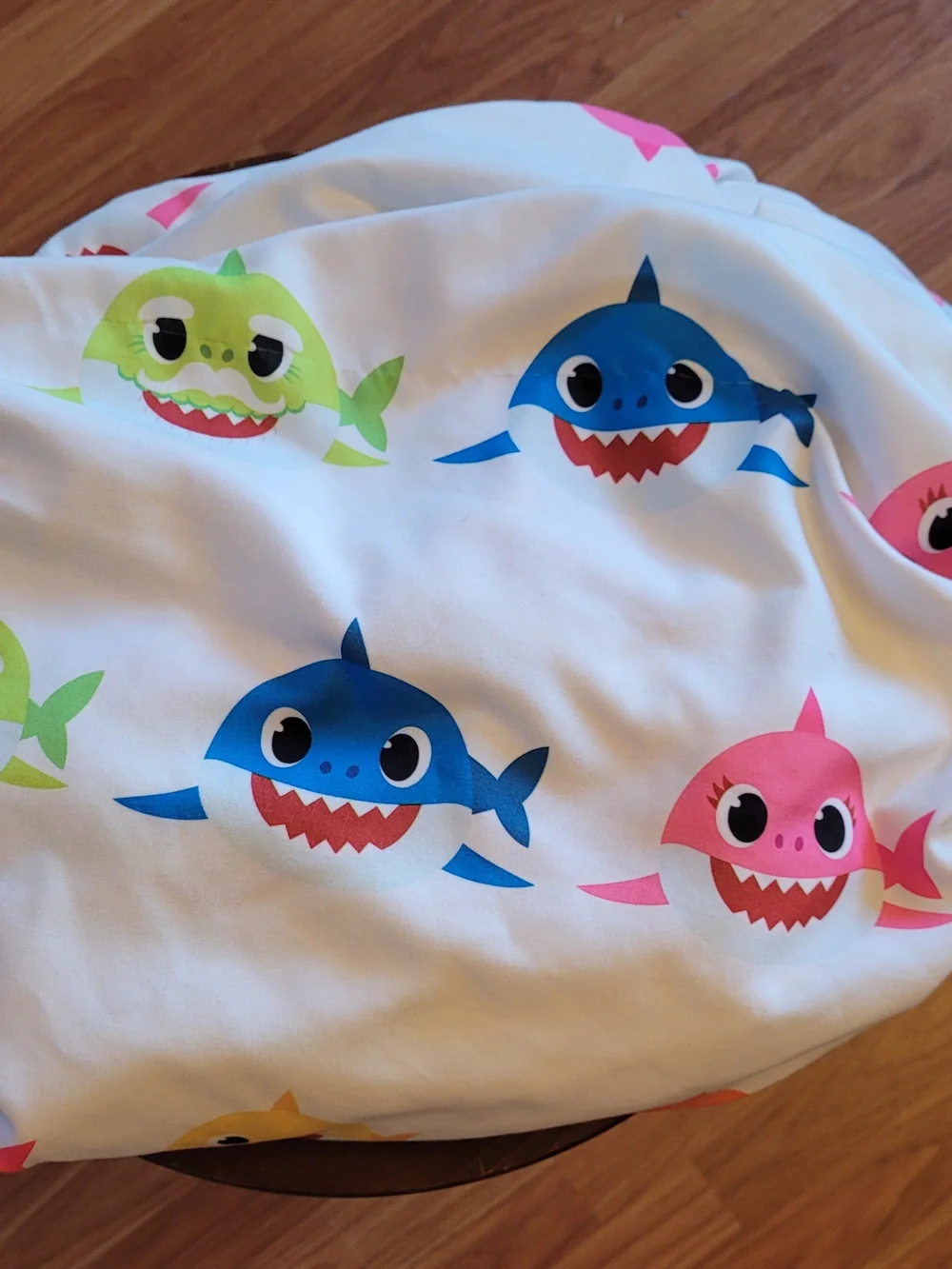 Pinkfong Baby Shark Tein Sheet Set - Bright Blue, Orange, Green